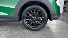 MINI Hatchback 1.5 Cooper Classic 5dr Auto Petrol Hatchback